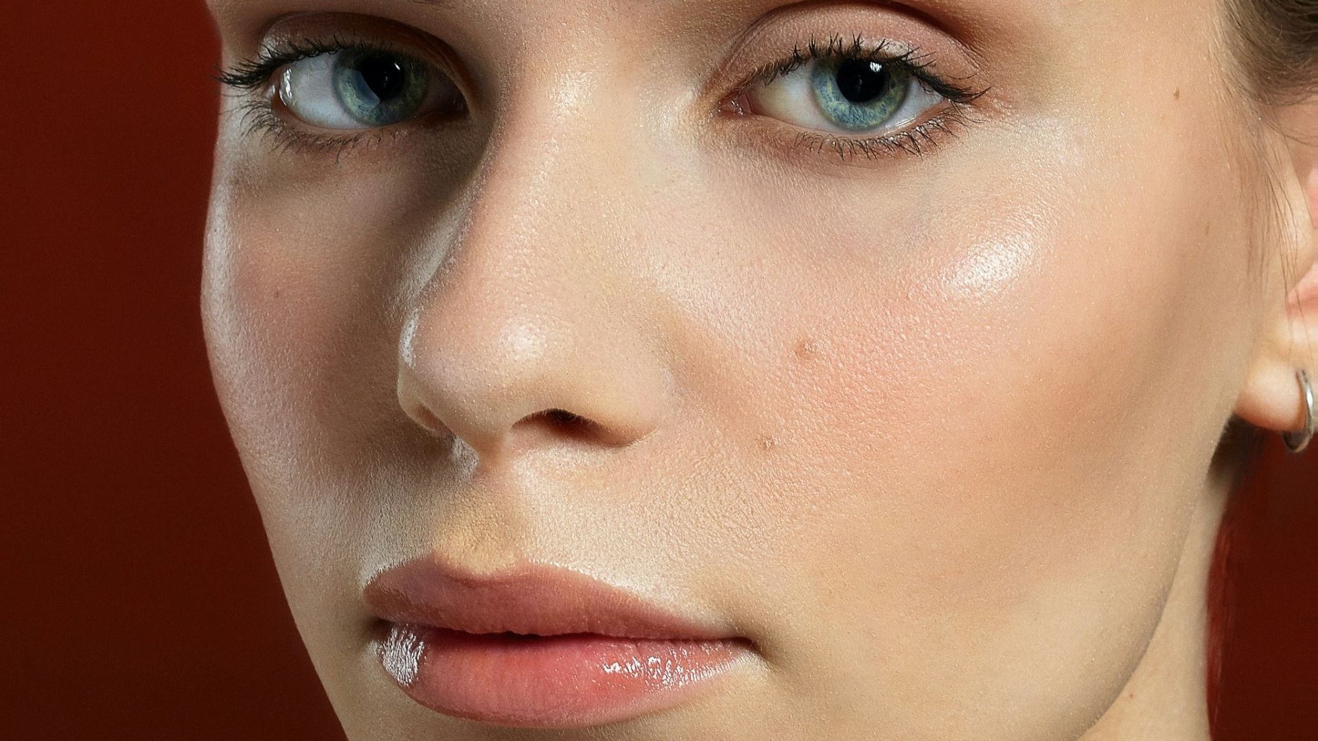 Saline vs. Silicone Implants: Choosing the Best Option for Bay Area Patients